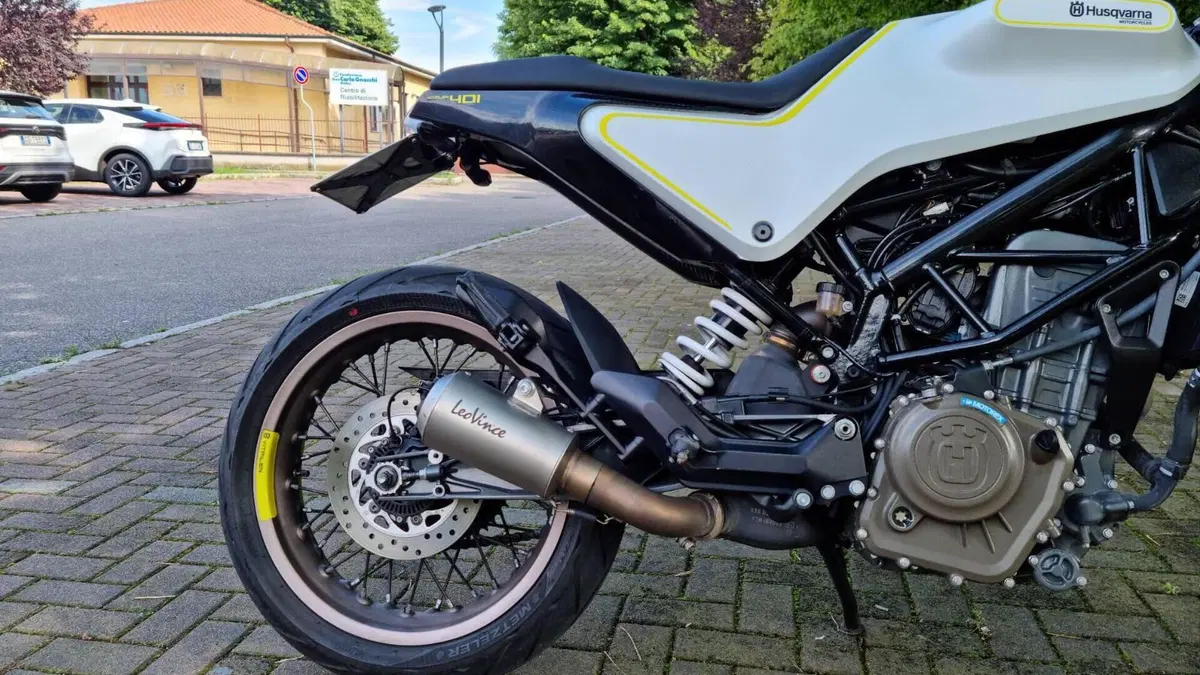 Husqvarna Vitpilen 401 (2020)  (5)