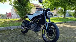 Husqvarna Vitpilen 401 (2020)  (6)
