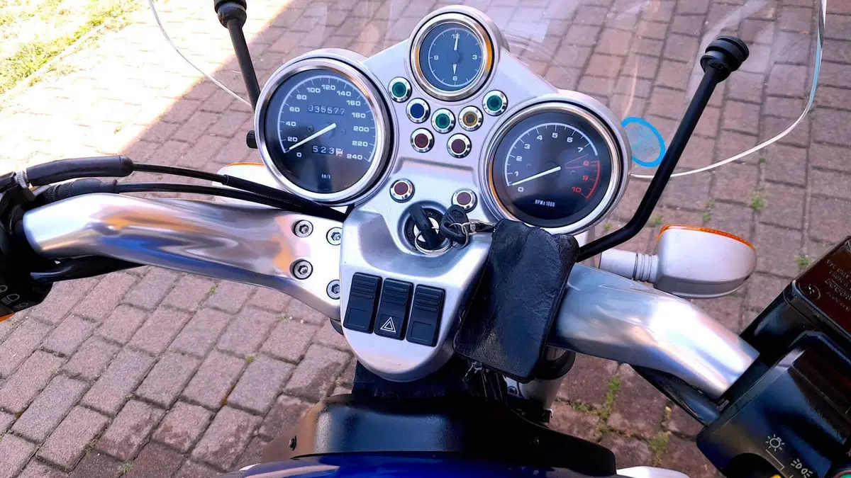 Bmw R 1100 R  (4)