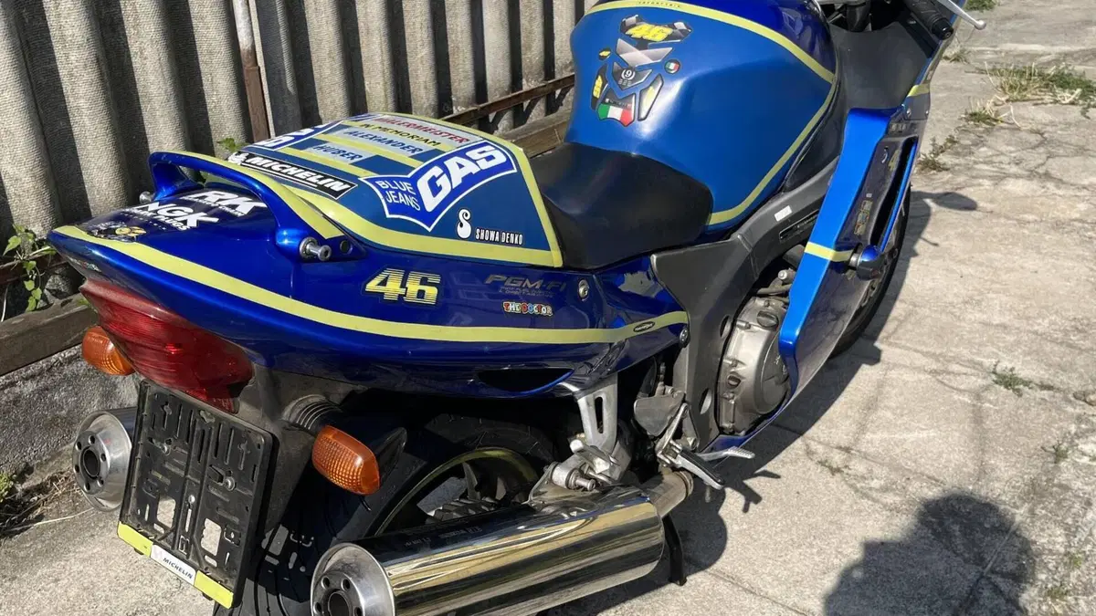 Honda CBR 1100 XX Superblackbird (1999 - 00)  (13)