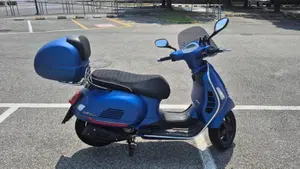Vespa GTS 300 Hpe (2021 - 22)  (2)