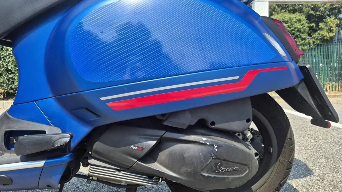 Vespa GTS 300 Hpe (2021 - 22)  (5)