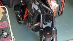 KTM 1290 Super Adventure R (2017 - 20)  (2)