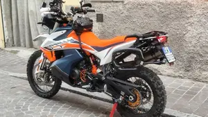 KTM 890 Adventure R Rally (2021)  (2)