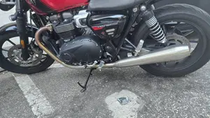 Triumph Speed Twin 900 Stealth Edition (2024)  (5)