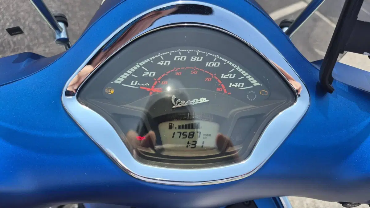 Vespa GTS 300 Hpe (2021 - 22)  (6)