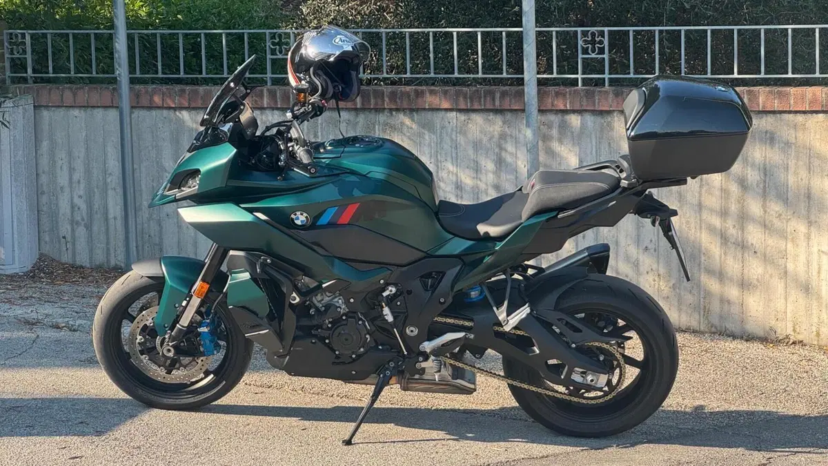 Bmw M 1000 XR (2024 - 27)  (2)