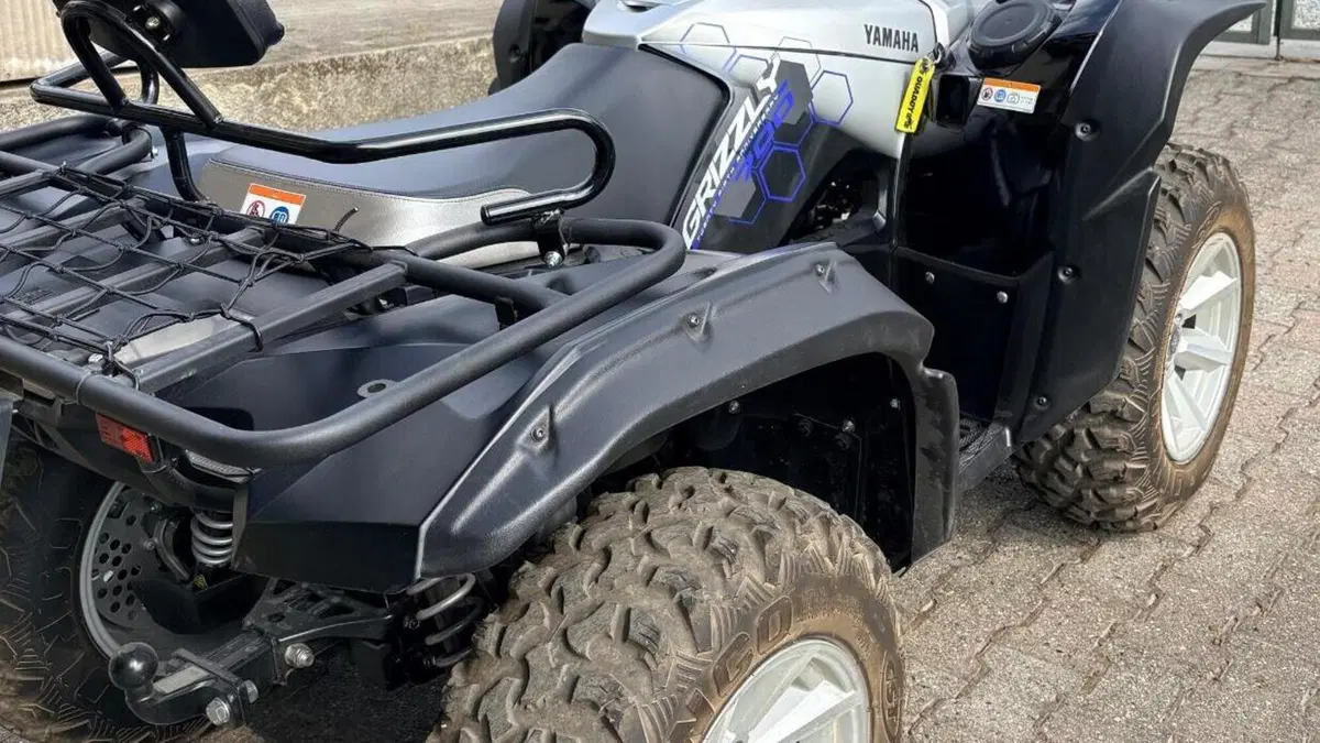 Yamaha Grizzly 700 FI  (4)
