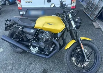 Moto Guzzi V7 Stone (2021 - 24) - Annuncio 10088521