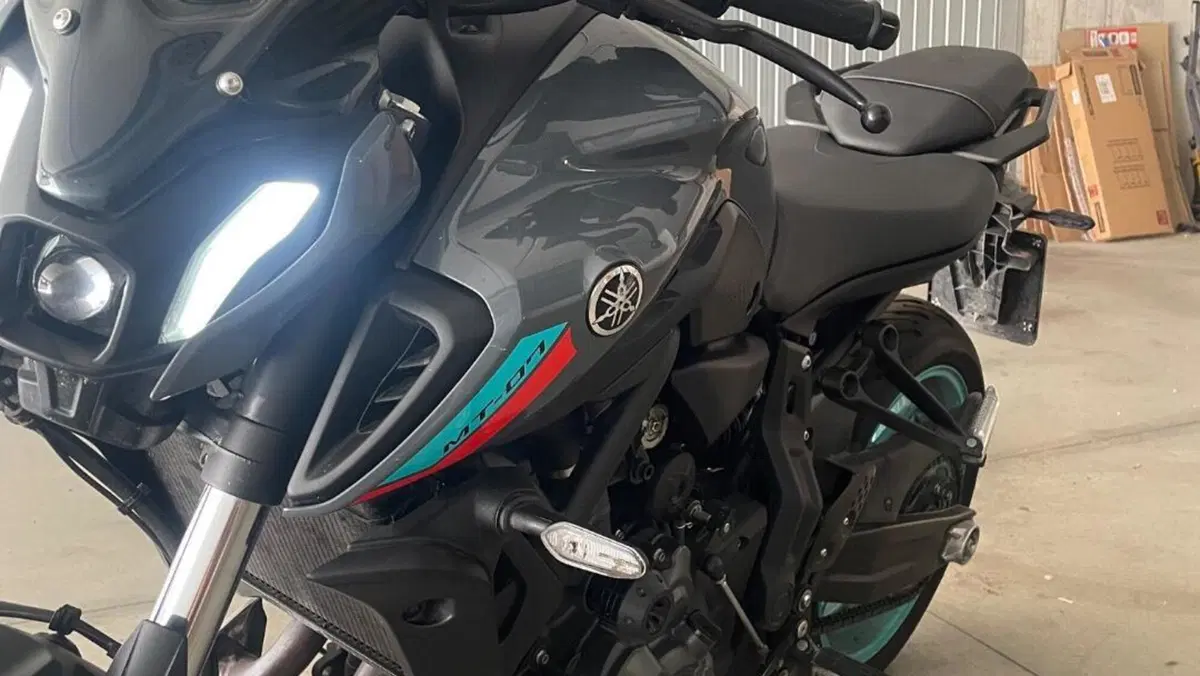 Yamaha MT-07 Pure (2023 - 25)  (2)
