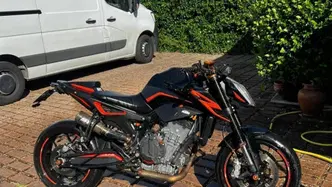 KTM 790 Duke L (2023 - 24) usata