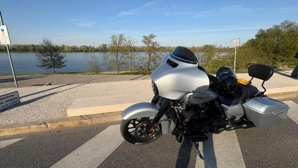 Harley-Davidson 114 Street Glide Special (2019 - 20) - FLHXS  (2)
