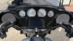 Harley-Davidson 114 Street Glide Special (2019 - 20) - FLHXS  (4)