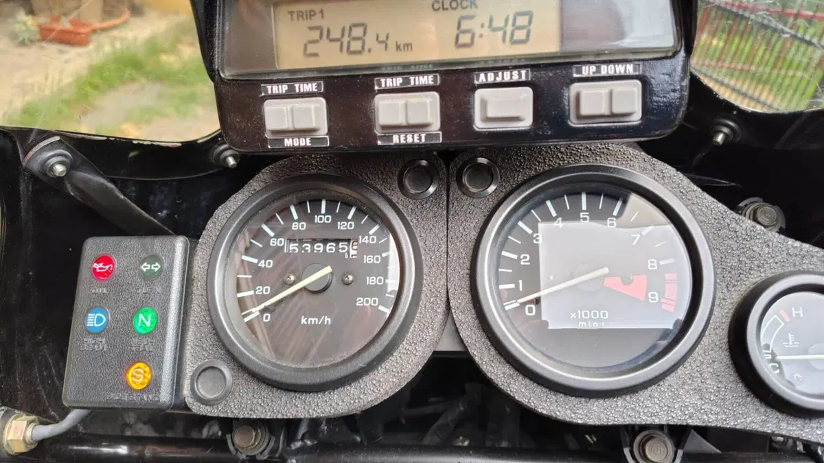 Honda Africa Twin XRV 750 (1996 - 02)  (4)