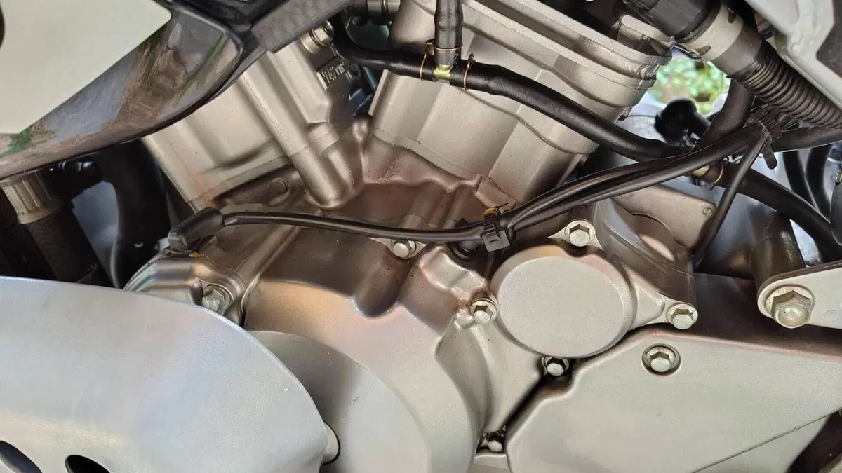 Honda Africa Twin XRV 750 (1996 - 02)  (8)