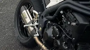 Triumph Speed Triple 1050 (2005 - 11)  (18)