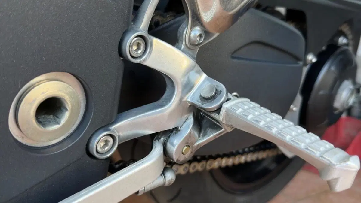 Triumph Speed Triple 1050 (2005 - 11)  (19)