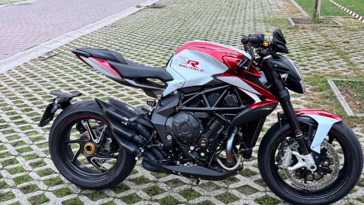 MV Agusta Brutale 800 RR (2021 - 25)  (2)