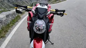MV Agusta Brutale 800 RR (2021 - 25)  (5)