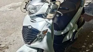 Honda SH 125 i (2009 - 12)  (2)