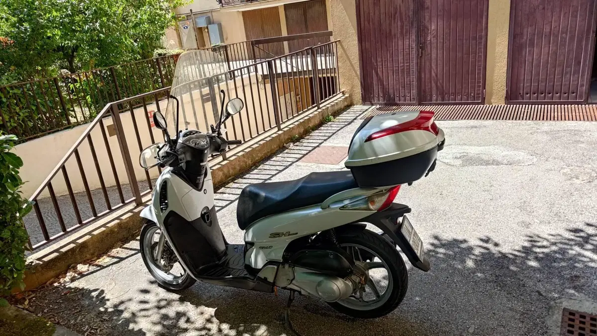 Honda SH 125 i (2009 - 12)  (3)