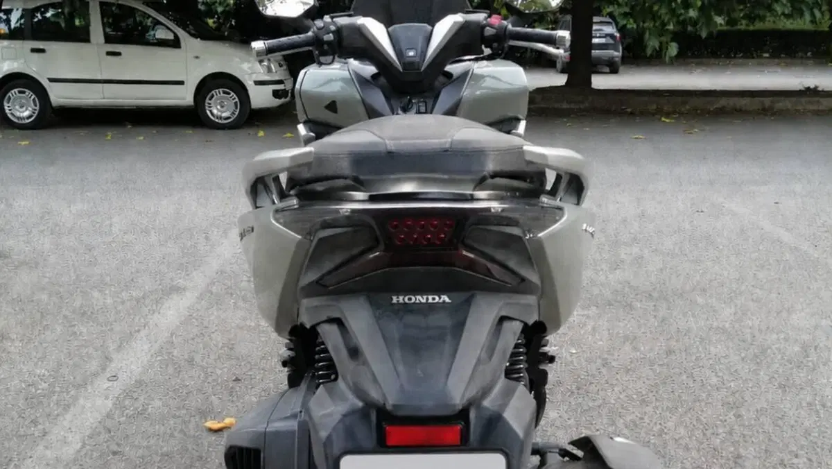 Honda Forza 350 (2022 - 24)  (7)