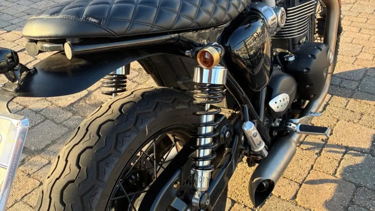 Triumph Bonneville T120 (2016 - 20)  (13)