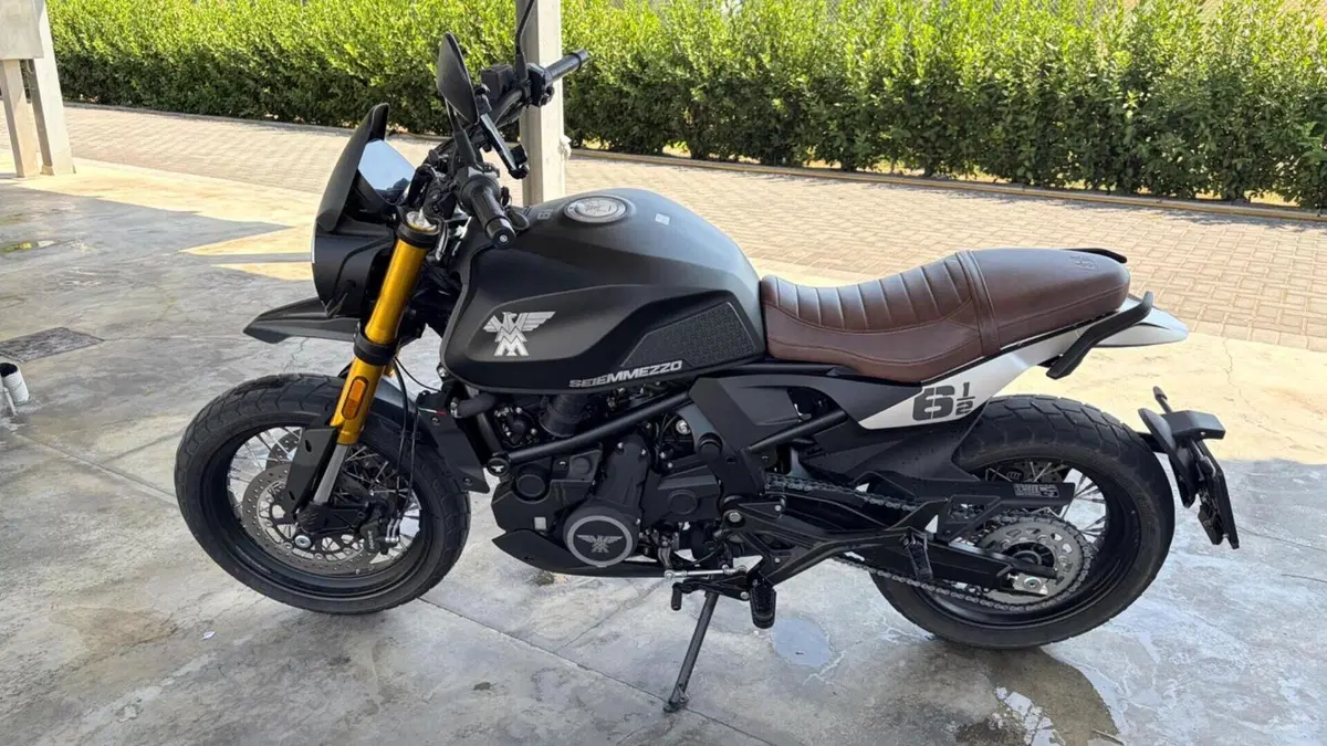 Moto Morini SEIEMMEZZO SCR (2022 - 26)  (3)