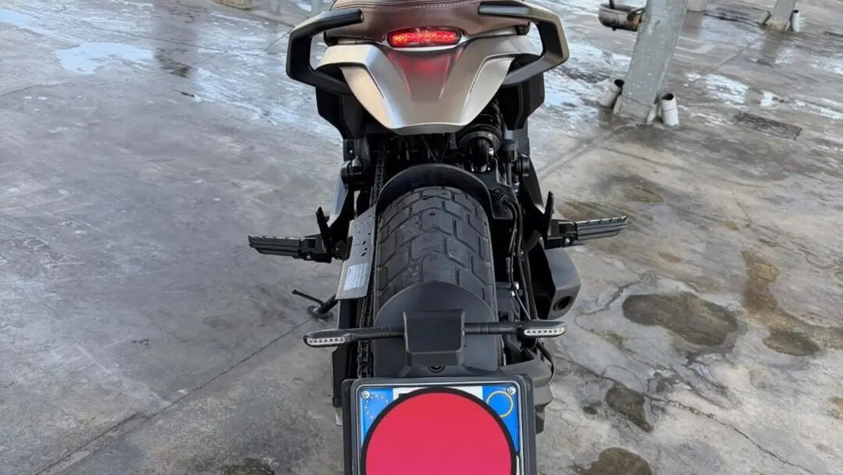 Moto Morini SEIEMMEZZO SCR (2022 - 26)  (4)