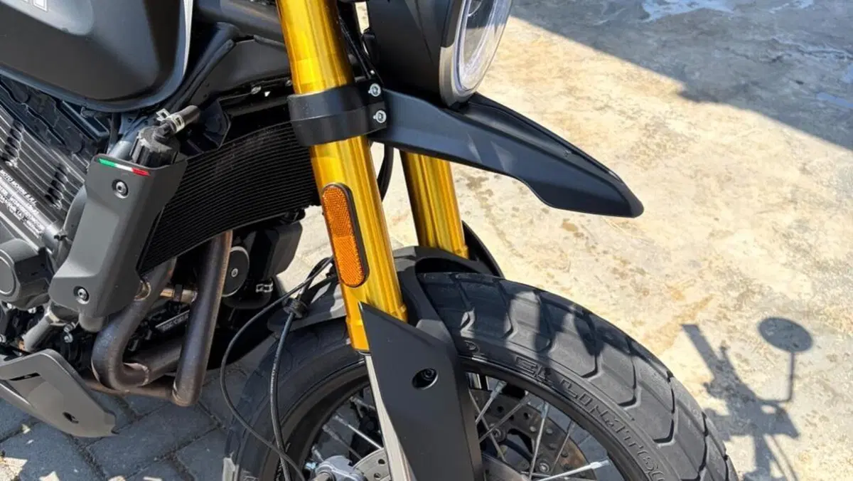 Moto Morini SEIEMMEZZO SCR (2022 - 26)  (5)