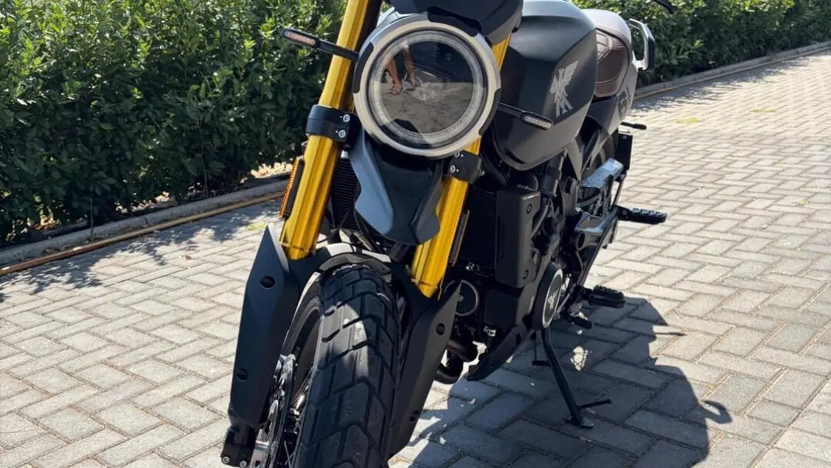Moto Morini SEIEMMEZZO SCR (2022 - 26)  (9)