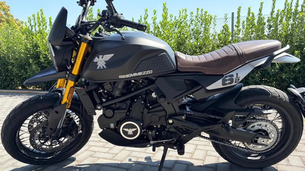 Moto Morini SEIEMMEZZO SCR (2022 - 26)  (11)
