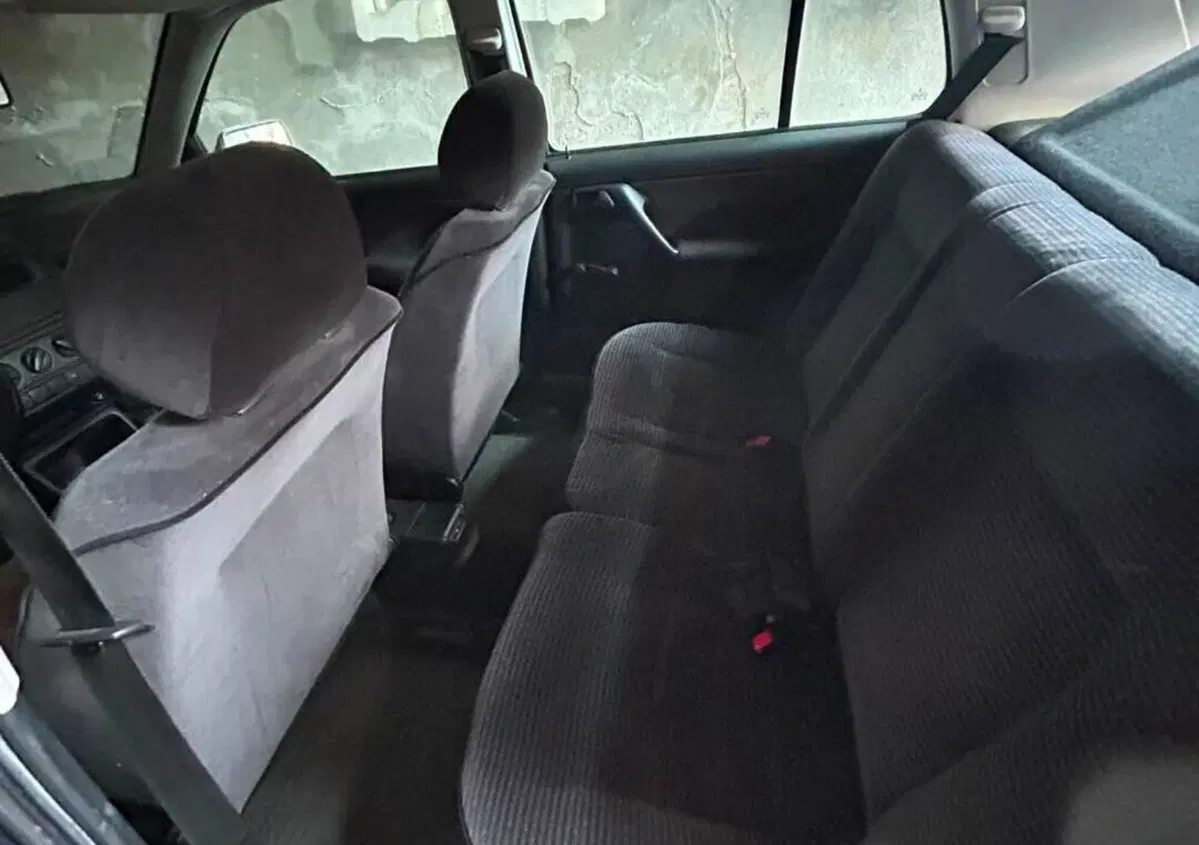 Volkswagen Golf 1.4 cat 5 porte GL (11)