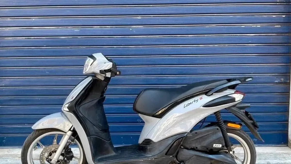 Piaggio Liberty S 50 4T (2020)  (2)