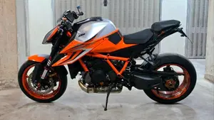 KTM 1290 Super Duke R (2022 - 23)  (3)