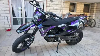 Husqvarna 701 Supermoto (2020)