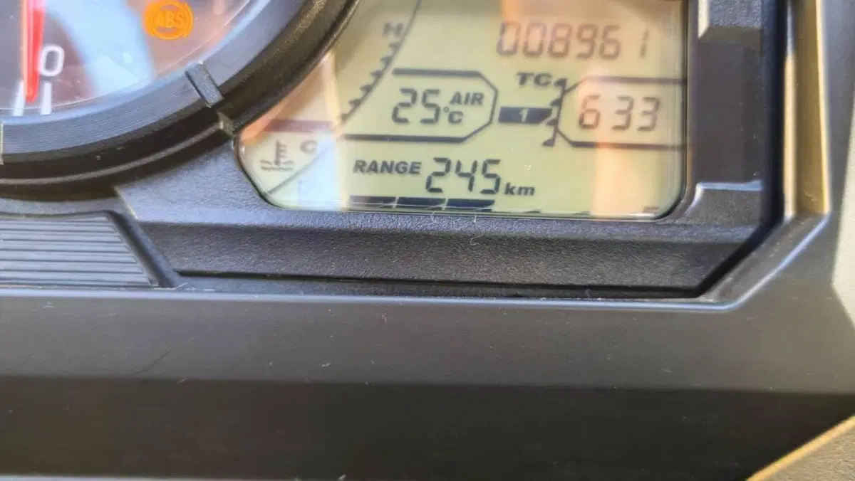 Suzuki V-Strom 650 (2021 - 25)  (4)