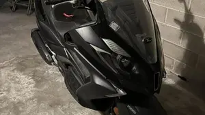 Kymco Downtown 125i ABS E4 (2016 - 19)  (2)
