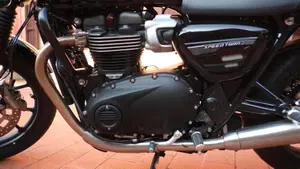 Triumph Speed Twin 900 (2023 - 24)  (4)