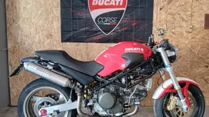 Ducati Monster 750 Dark (1999 - 02)  (4)
