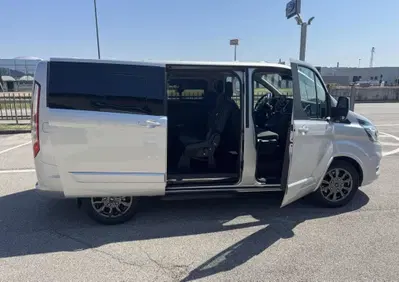 Ford Tourneo Custom 310 2.0 TDCi 170CV aut. PC Titanium (3)