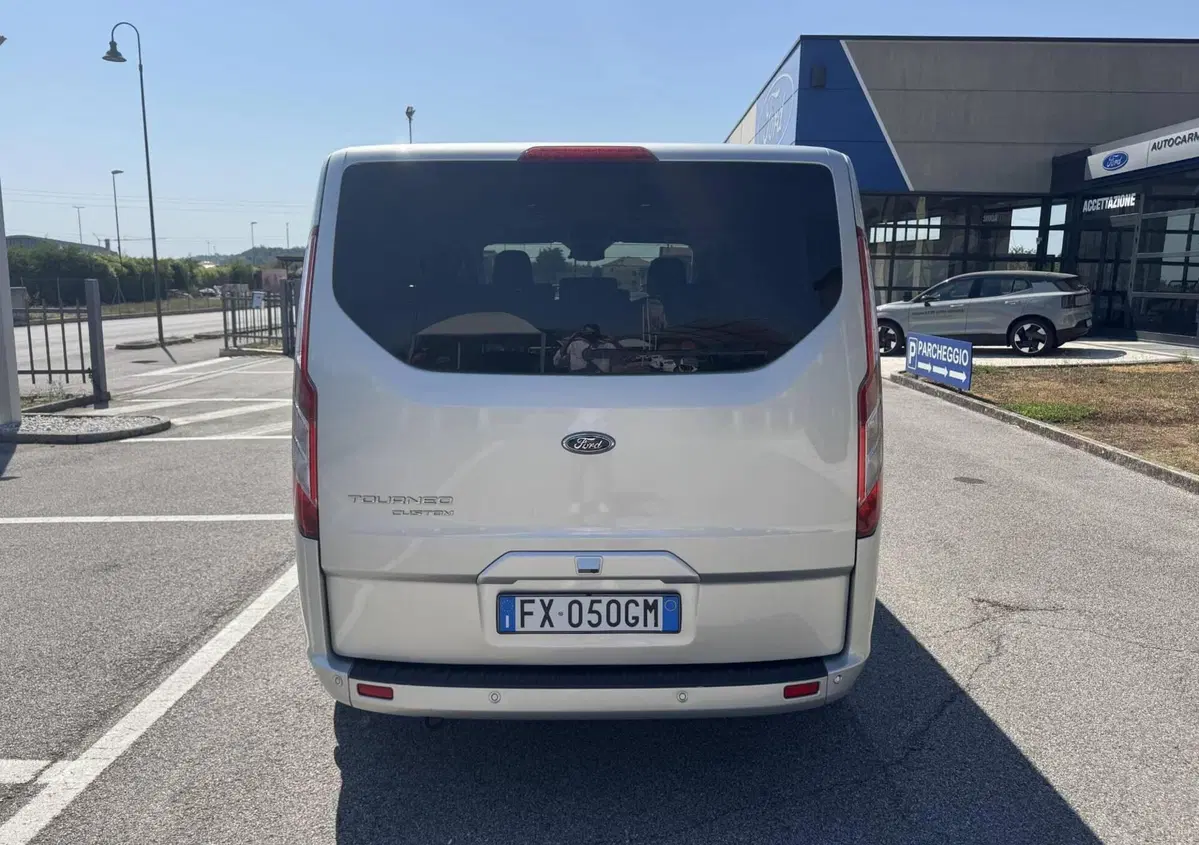 Ford Tourneo Custom 310 2.0 TDCi 170CV aut. PC Titanium (5)