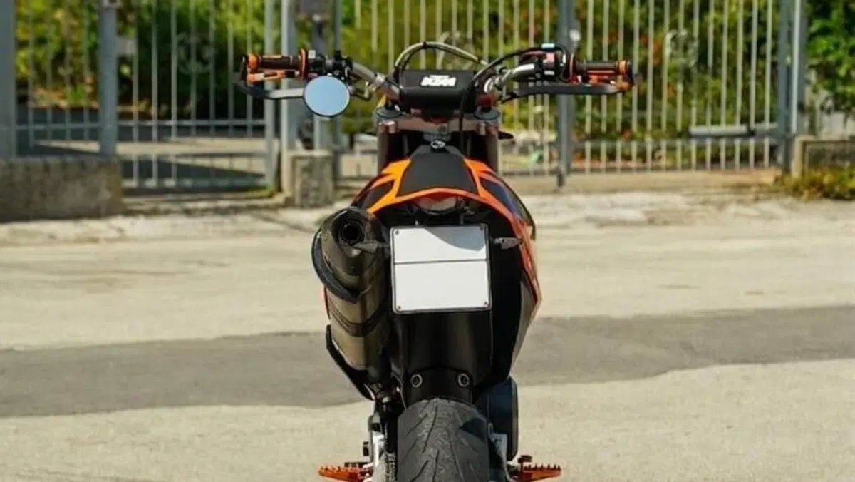 KTM 690 SMC (2008- 11)  (3)