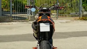 KTM 690 SMC (2008- 11)  (3)