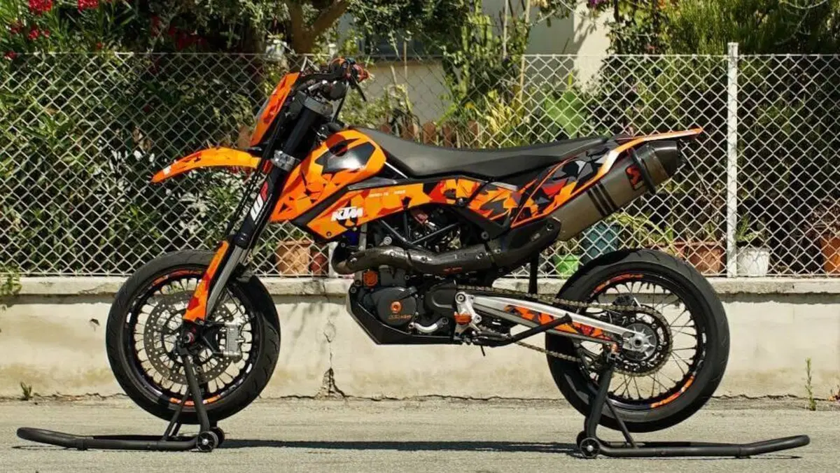 KTM 690 SMC (2008- 11)  (12)