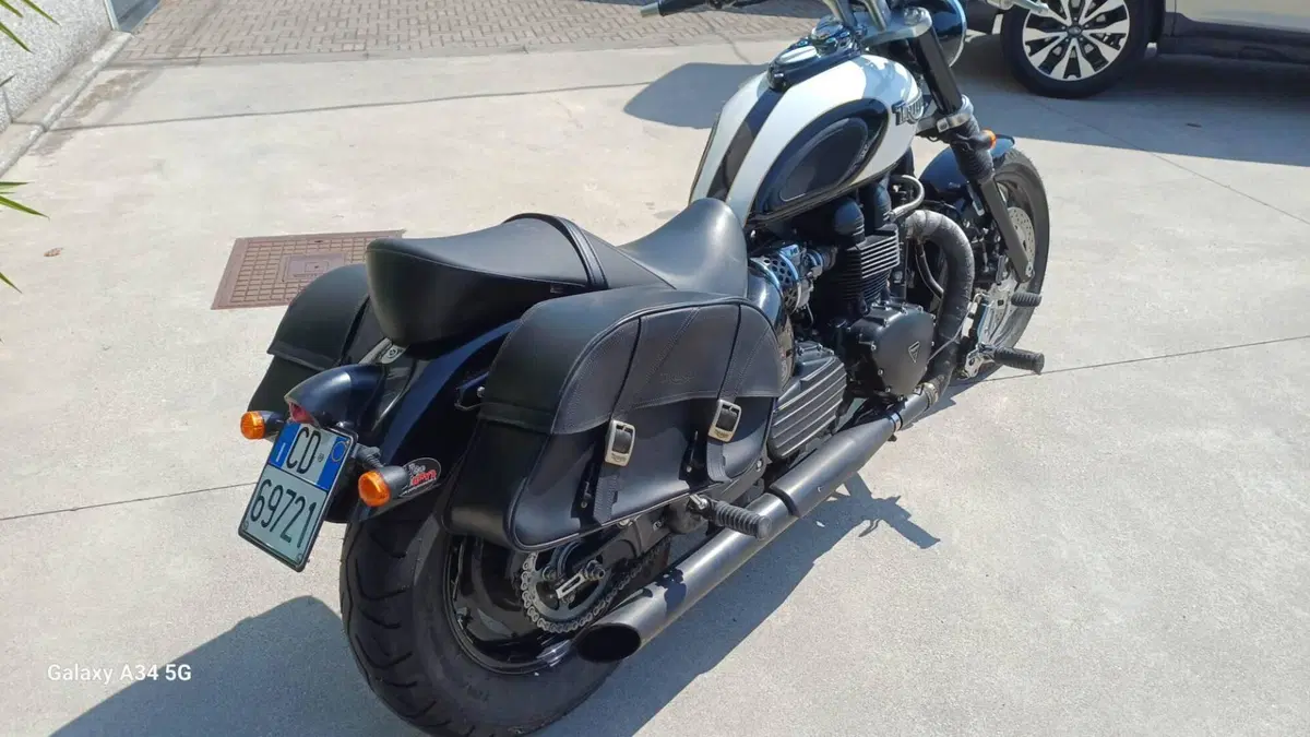 Triumph Speedmaster (2003 - 05)  (3)