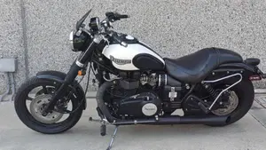 Triumph Speedmaster (2003 - 05)  (8)