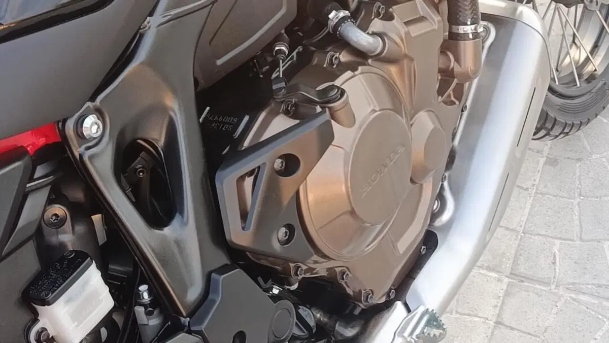 Honda Africa Twin CRF 1100L (2024 - 26)  (3)