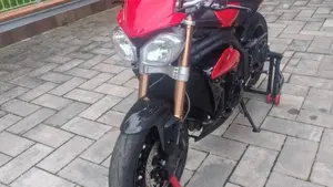 Triumph Speed Triple 1050 (2011 - 13) 