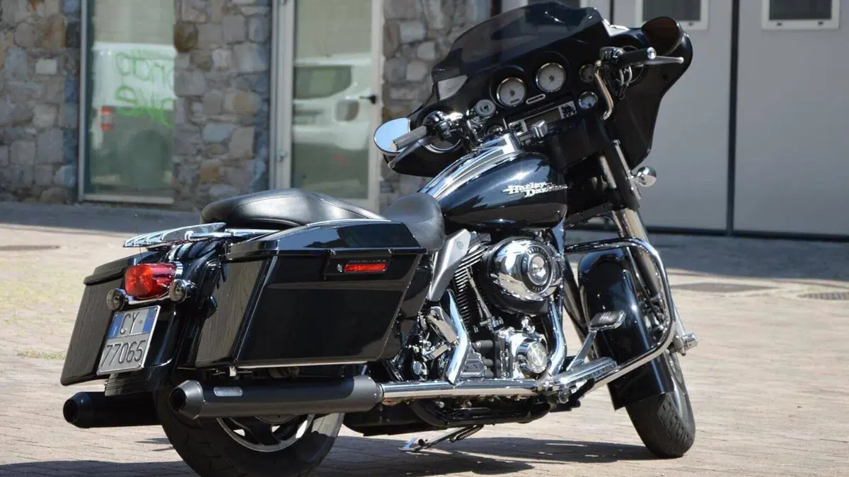 Harley-Davidson 1584 Street Glide (2007) - FLHX  (12)